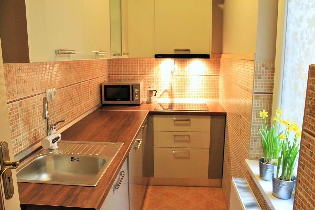Lidi Guesthouse Budapest Bagian luar foto