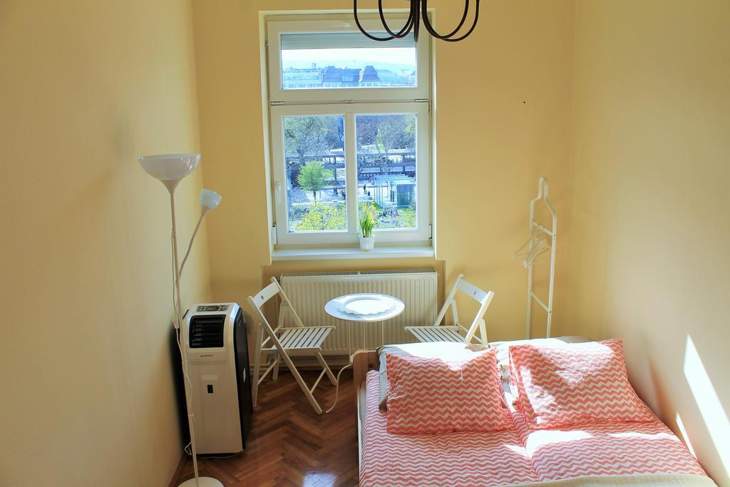Lidi Guesthouse Budapest Bagian luar foto