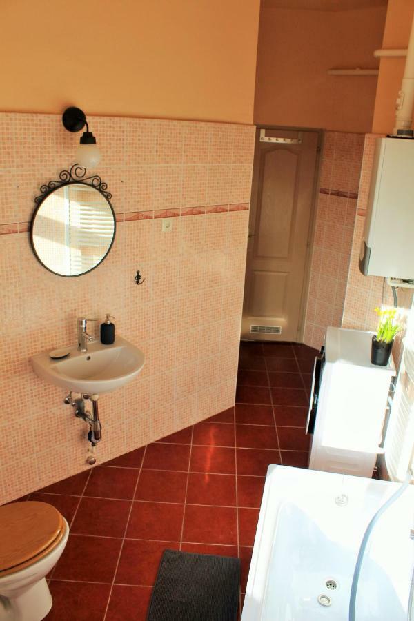 Lidi Guesthouse Budapest Bagian luar foto